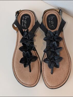 b.o.c. Black Floral T-Strap Leather Flat Sandals with Ankle Buckle